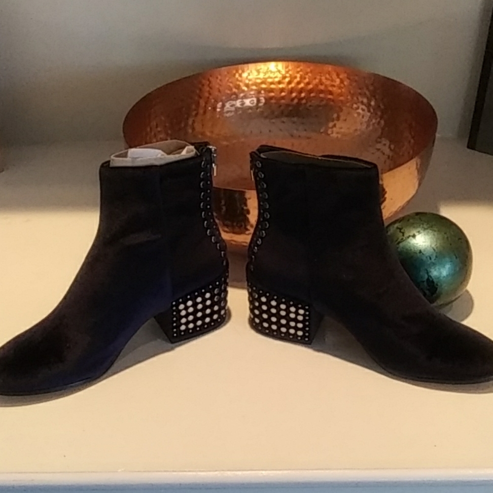 Boot - Picture 6 of 8